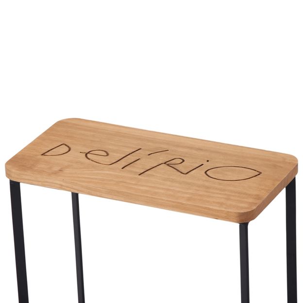 DELIRIO-MESA-LATERAL-40X20-PRETO-MATE-MANUSCRITO