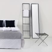 MESA-PORTA-MALAS-65X46-INOX-PRETO-TRAVELER