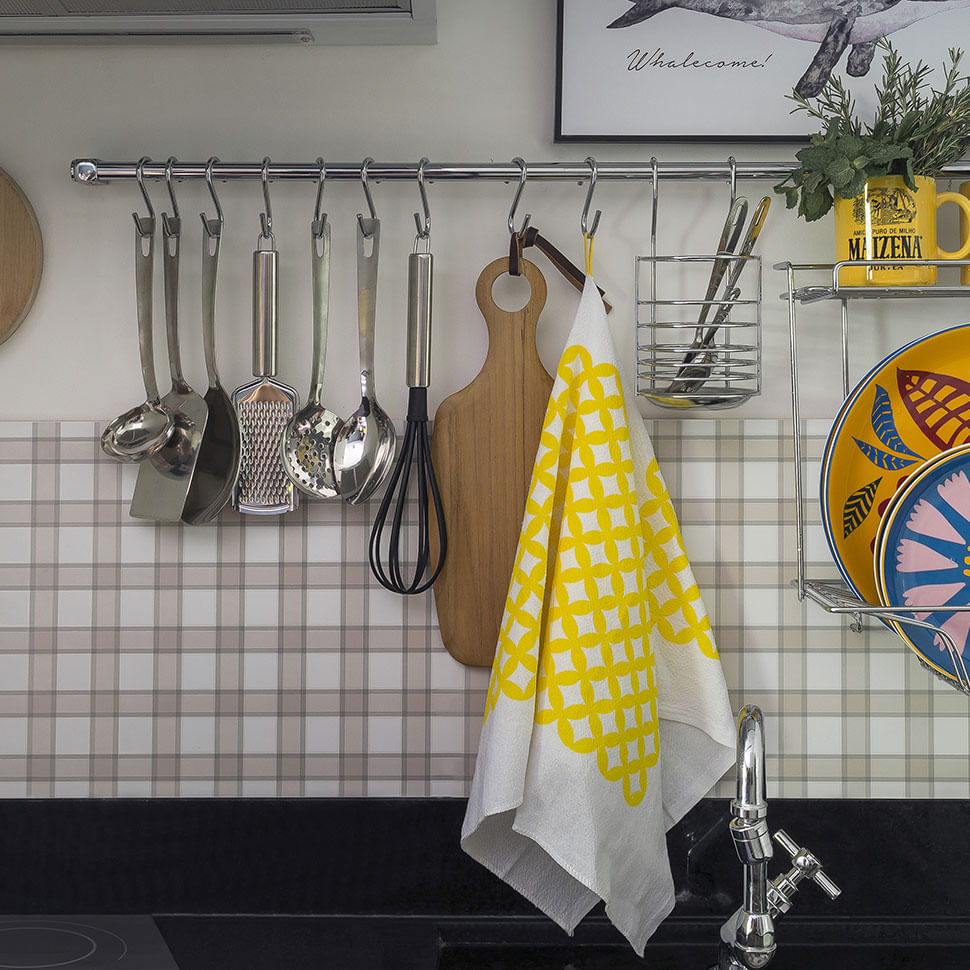 BATEDOR-DE-CLARAS-30-CM-PRETO-INOX-ELLIP-NYLON