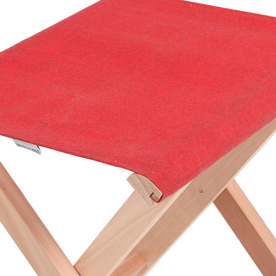 BANCO-BAIXO-DOBRAVEL-EUCALIPTO-VERMELHO-CAMPER