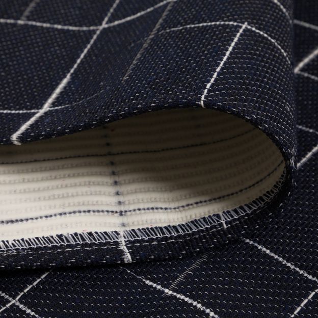 TAPETE-40-CM-X-70-CM-AZUL-ESCURO-BRANCO-ALFENAS_ST3