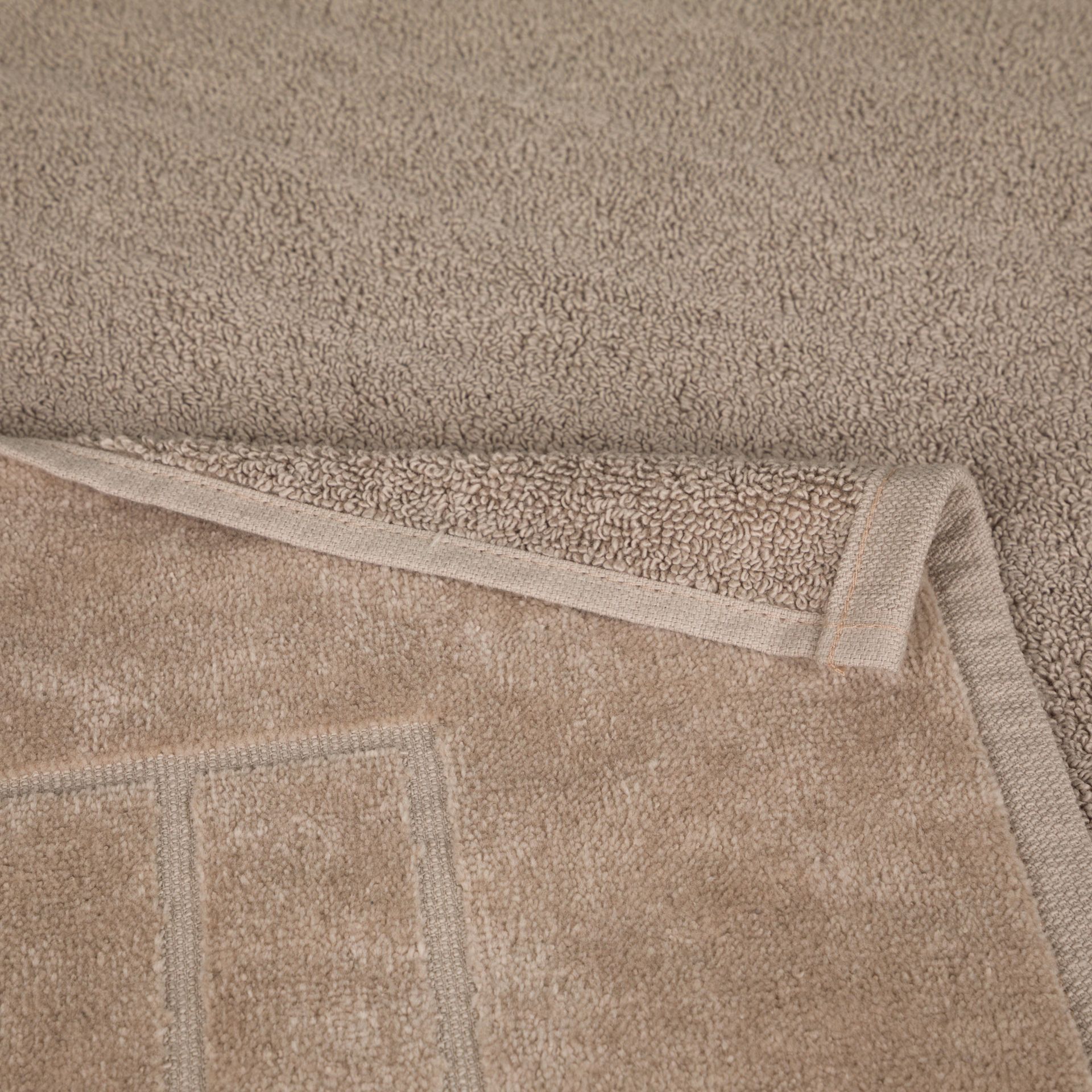 TOALHA-PISO-80-CM-X-48-CM-CAMELO-CUSHY_ST4