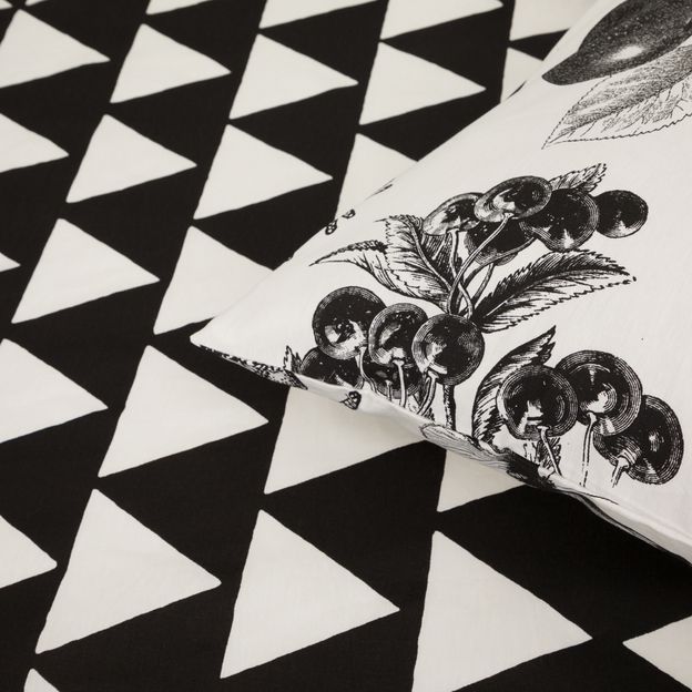 FRONHA-50-CM-X-70-CM-CREAM-PRETO-NATUREZA_ST4