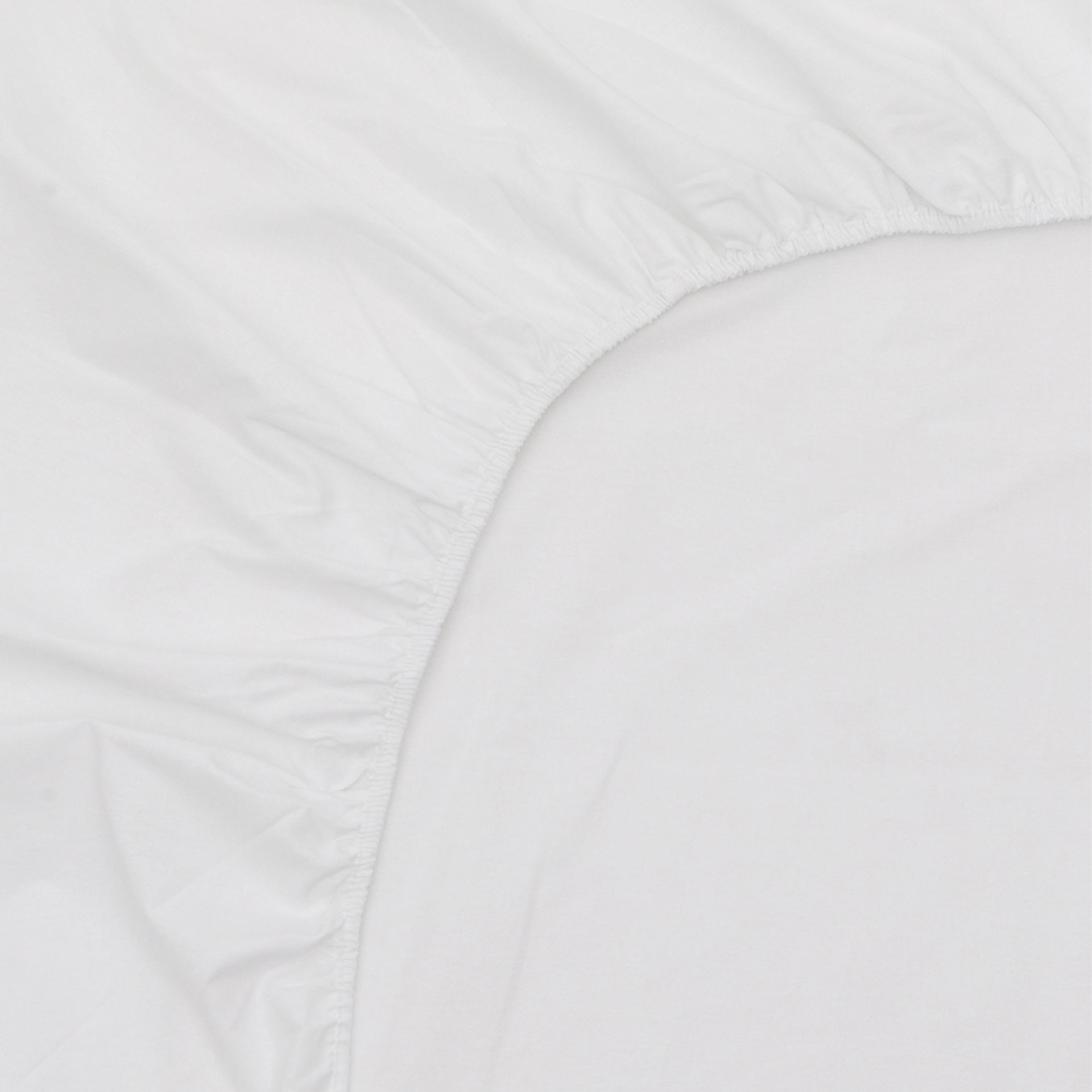 CONCEPT-LENCOL-C-ELASTICO-QUEEN-160-M-X-2-M-X-30-CM-BRANCO-VON-CONCEPT_ST1