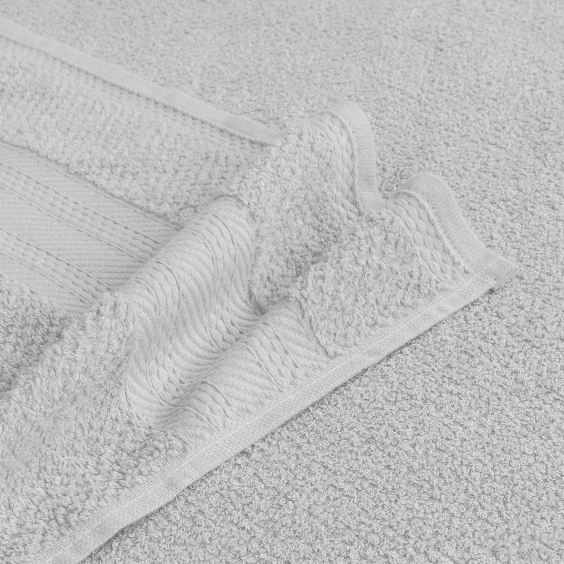 TOALHA-BANHO-135-M-X-70-CM-CINZA-CLARO-ESSENZA_ST2