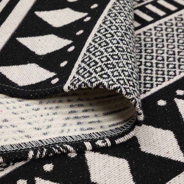 TAPETE-40-CM-X-65-CM-PRETO-BRANCO-DARAZO_ST3