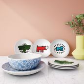 HARING-FLYING-PRATO-DE-SOBREMESA-BRANCO-VERDE-KEITH-HARING_408180_AMB0