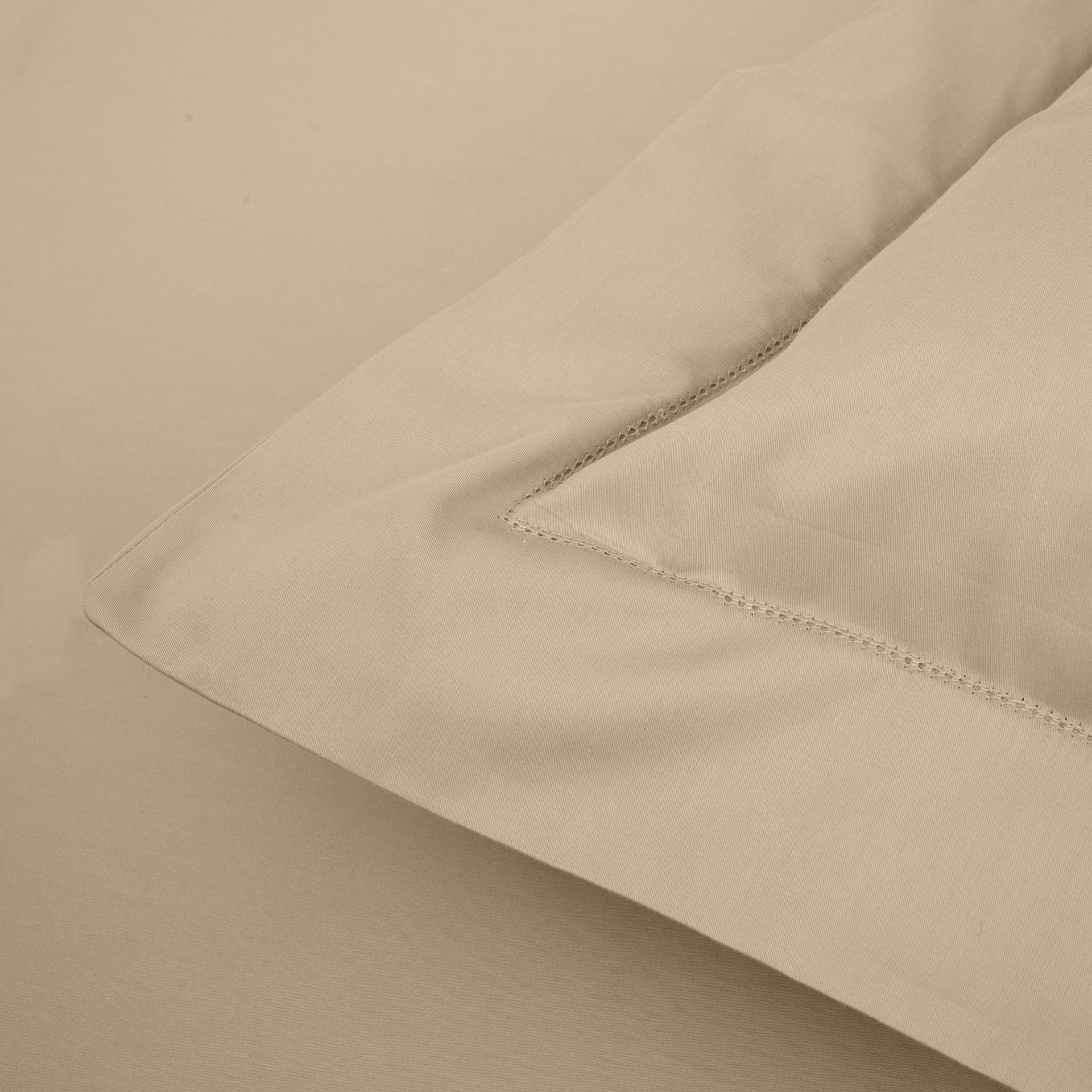 LENCOL-QUEEN-240-M-X-260-M-CAMELO-AF-VEL_ST2