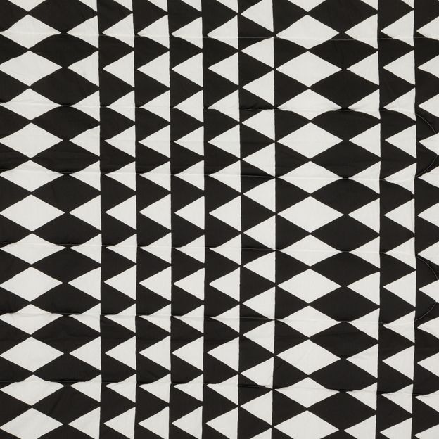 EDREDOM-CASAL-QUEEN-240-M-X-250-M-CREAM-PRETO-NATUREZA_ST6