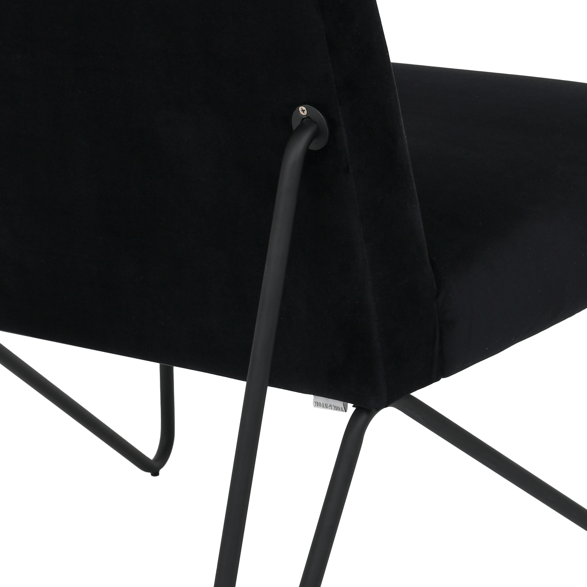 LEANING-PRETO-PRETO-LEANING_ST7