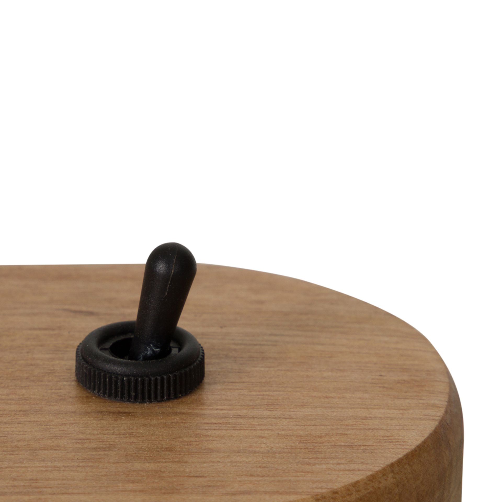 DE-MESA-SWITCH-NOZES-NATURAL-SWITCH_ST6