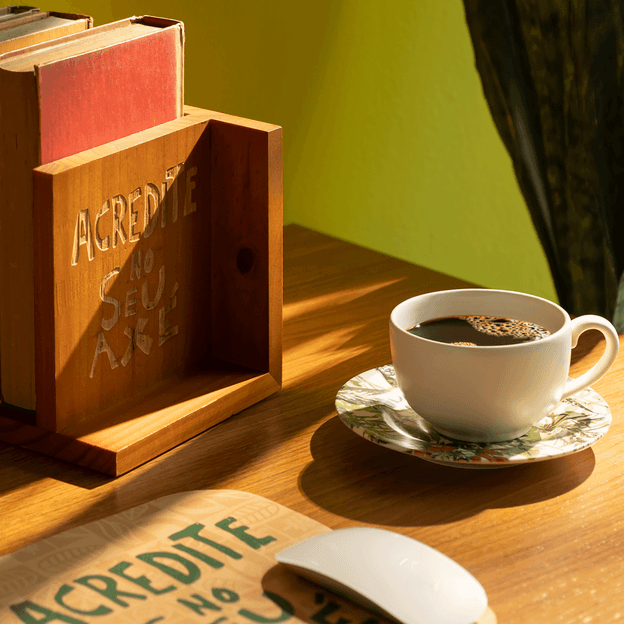 DE-LIVROS-SETE-ERVAS-AXE-NOZES-SETE-ERVAS_721B8AC0C0254717690D101F58A4DBDD_AMB0