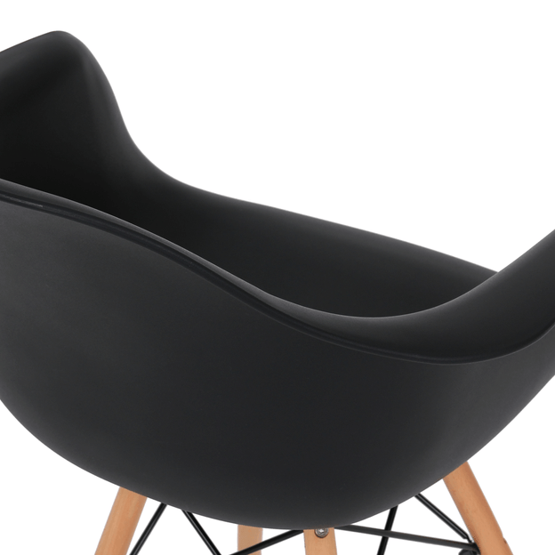 COM-BRACOS-EAMES-WOOD-FAIA-PRETO-EAMES_ST6