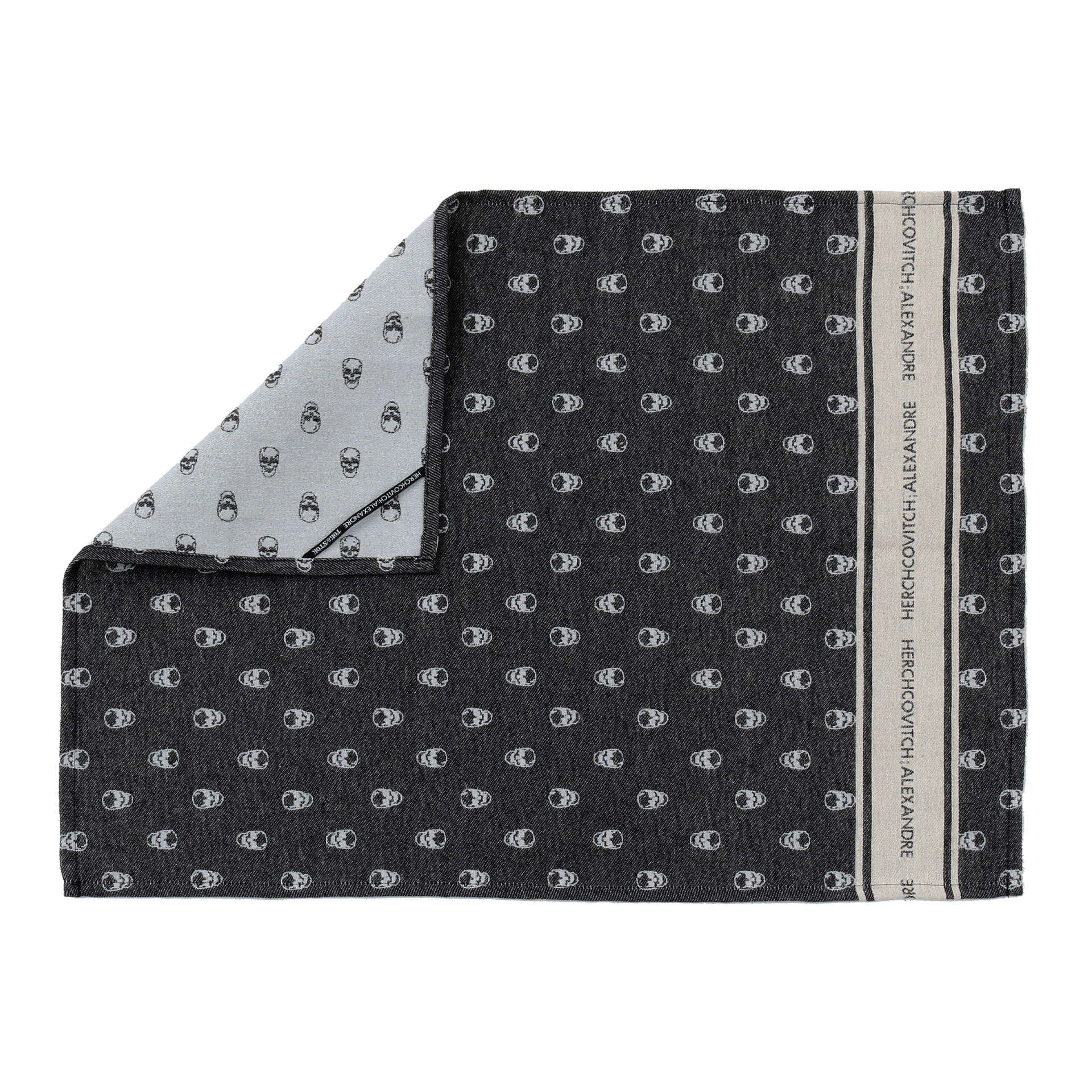 DE-COPA-CAVEIRA-PRETO-BRANCO-CAVEIRA_ST1