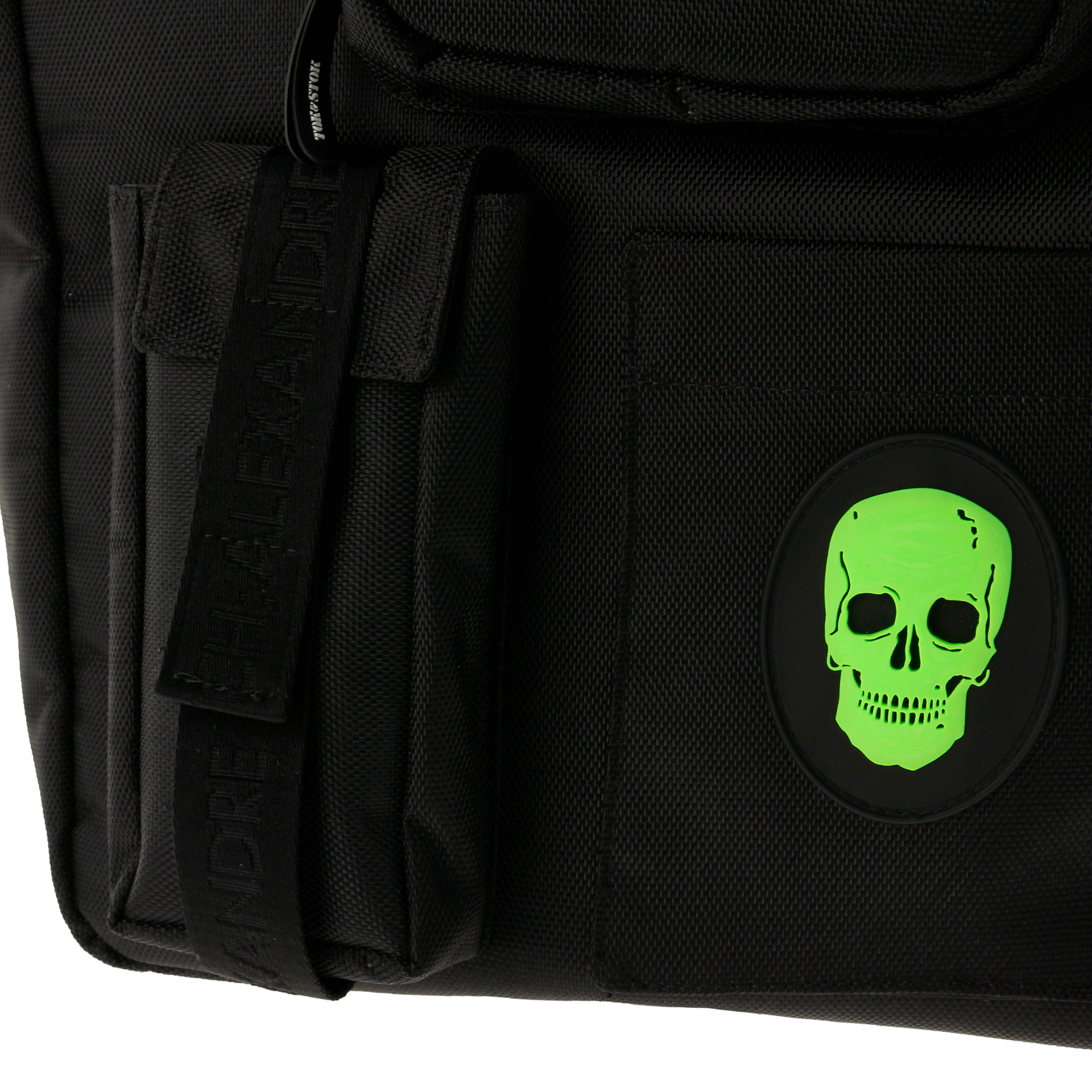 CAVEIRA-PRETO-VERDE-FLUOR-CAVEIRA_ST8
