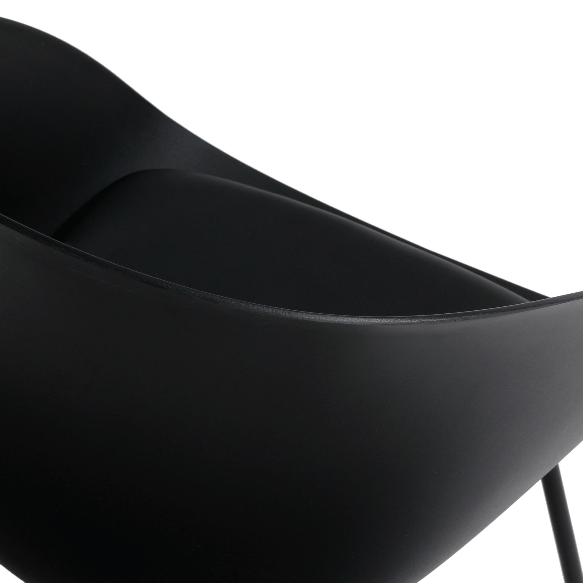 COM-BRACOS-PRETO-PRETO-CONCA_ST5