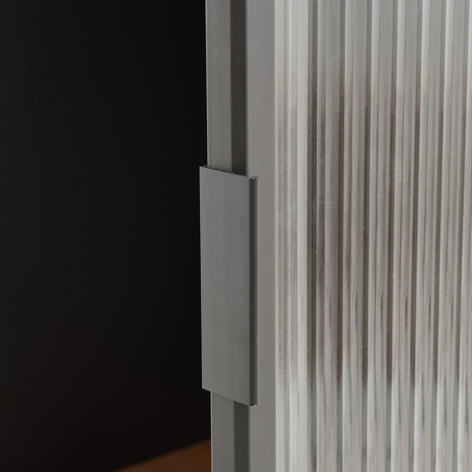ROUPA-2-PORTAS-4-GAVETAS-STREET-KONKRET-INCOLOR-STREET_ST13