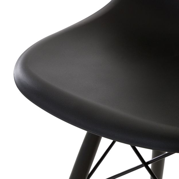 COM-2-CADEIRAS-EAMES-COLOR-PRETO-PRETO-_ST5