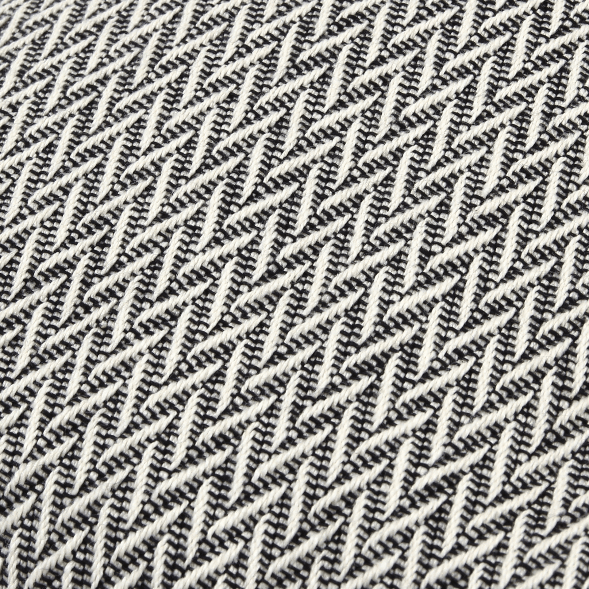 ALMOFADA-43-CM-X-43-CM-ZIGG-PRETO-BRANCO-ZIGG_ST3