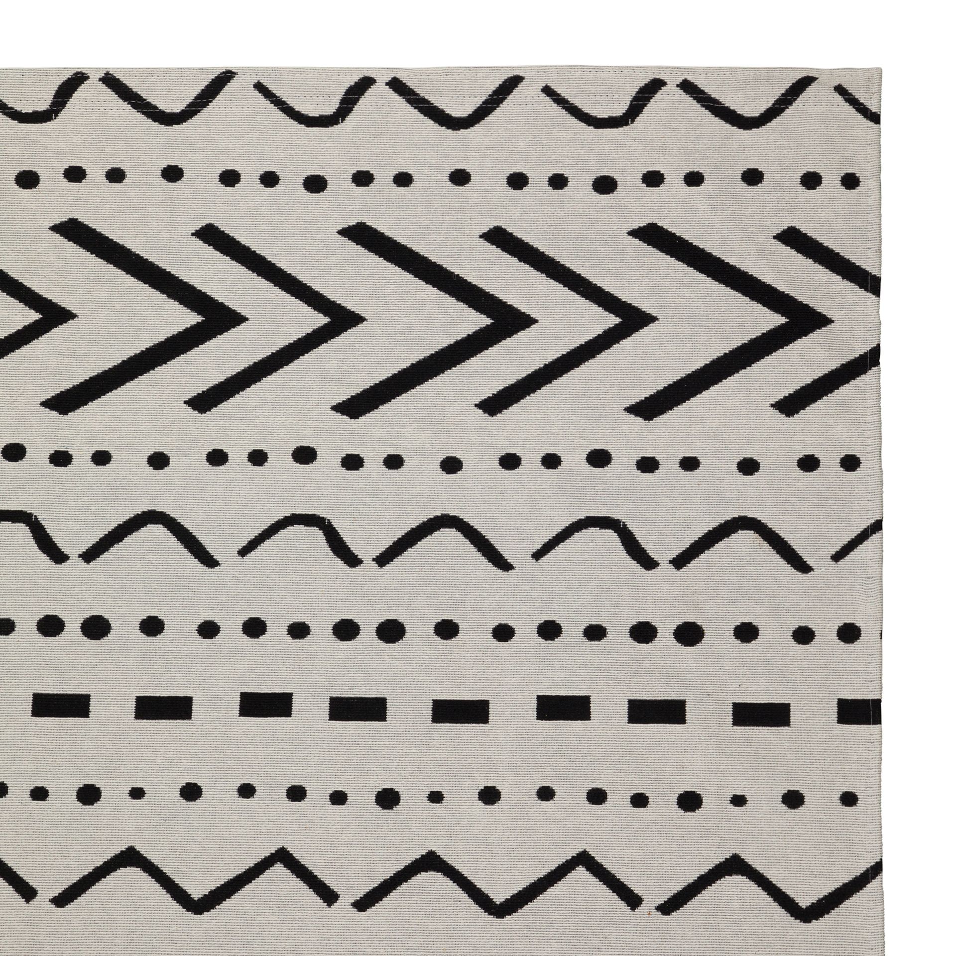 132-M-X-2-M-AKAN-OFF-WHITE-PRETO-AKAN_ST2