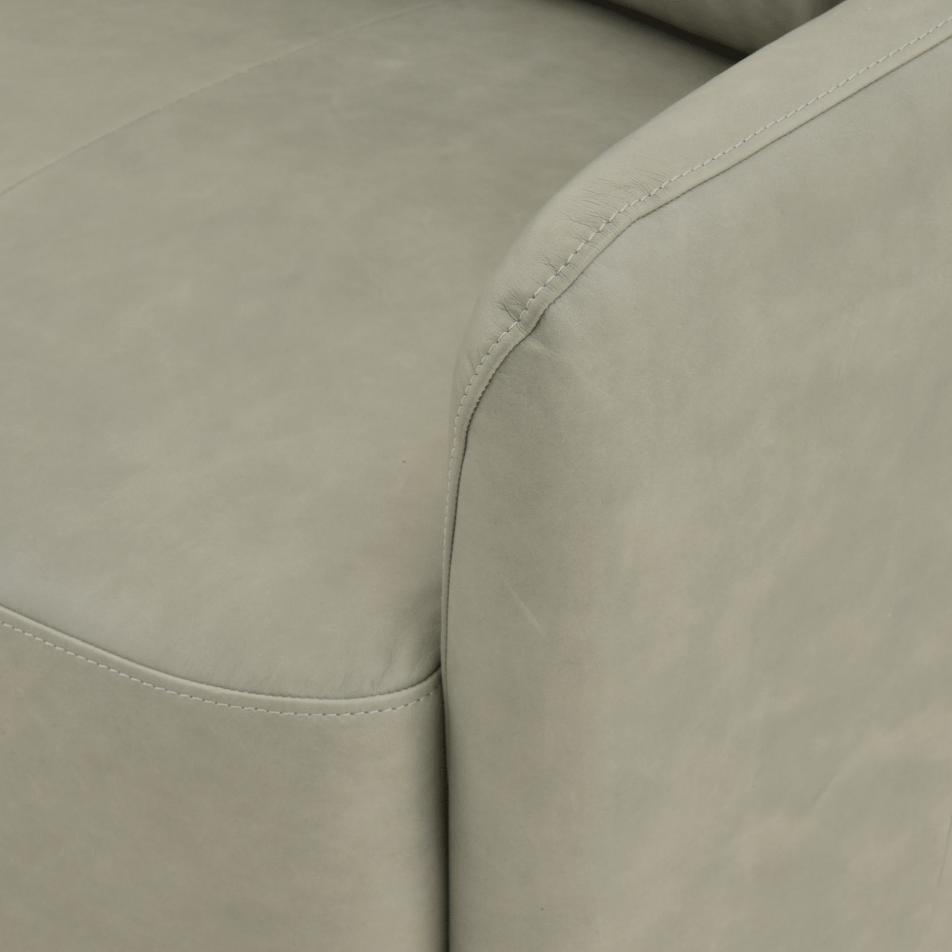 3-LUGARES-LEGADO-COURO-LODEN-GREEN-LEGADO_ST6