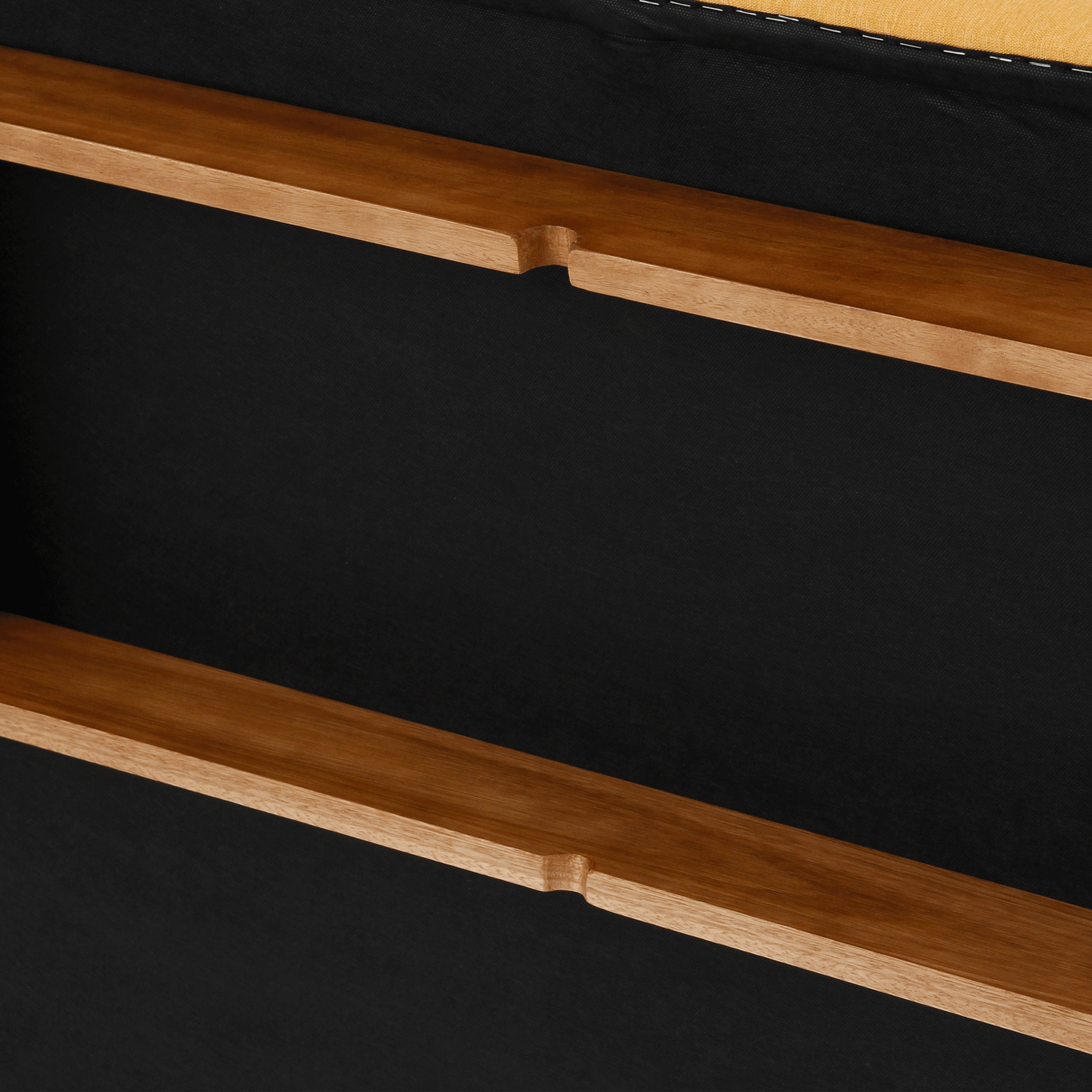 QUEEN-PONTEIO-AMARELO-HANBAR-NOZES-PONTEIO_ST6