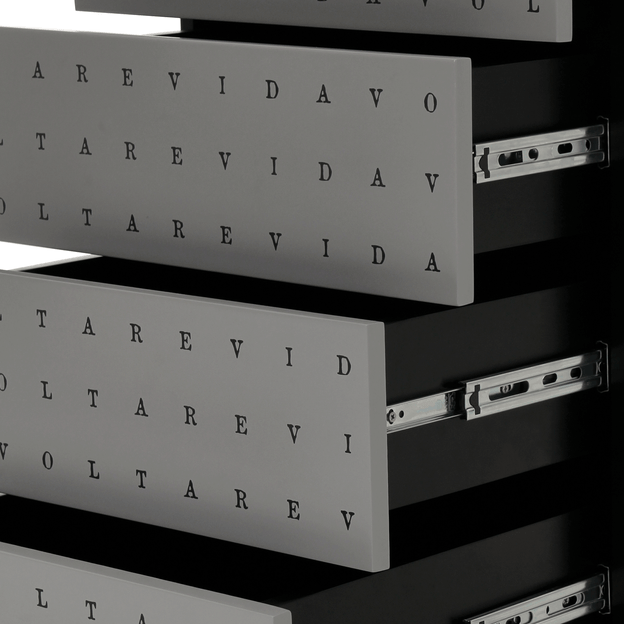 4-GAVETAS-TUDO-OU-TUDO-CINZA-PRETO-TUDO-OU-TUDO_ST7