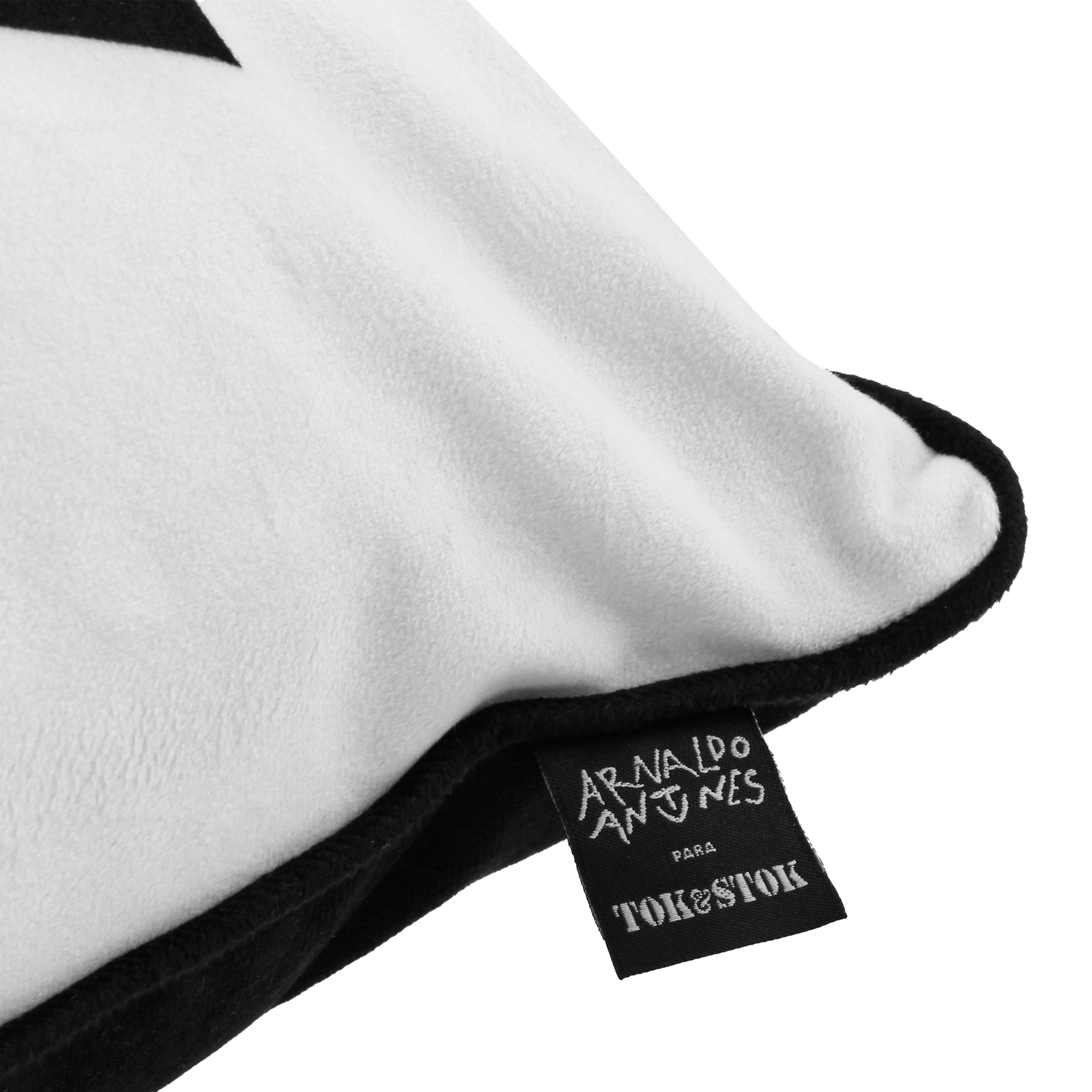 50-CM-X-50-CM-TUDO-OU-TUDO-VOO-PRETO-BRANCO-TUDO-OU-TUDO_ST3