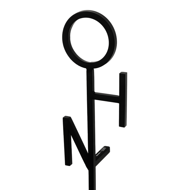 DE-PAREDE-TUDO-OU-TUDO-PRETO-TUDO-OU-TUDO_ST2