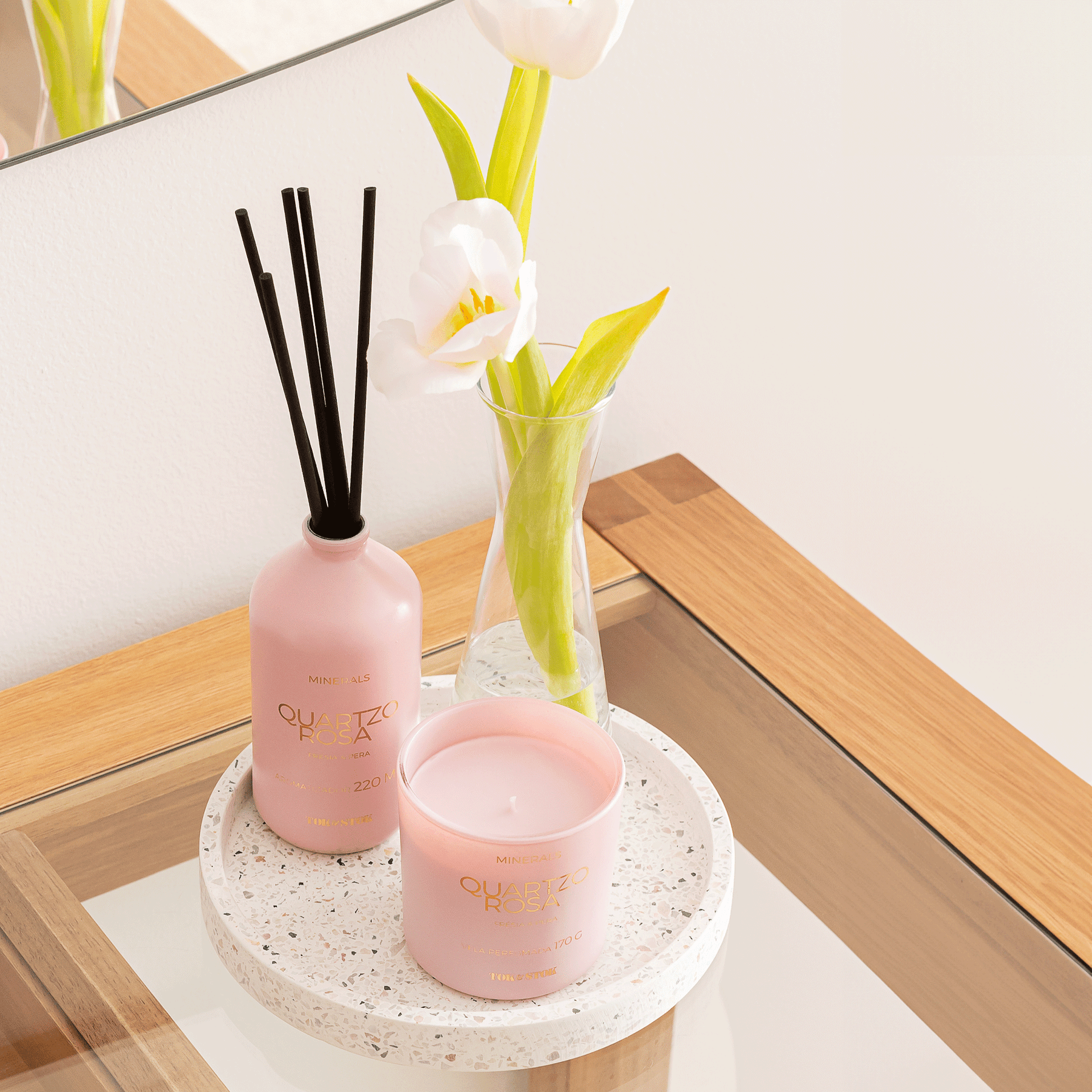 PERFUMADA-POTE-QUARTZO-FRESIA-E-PERA-MINERALS-QUARTZO-ROSA-MINERALS_EBDDB236D97CC937367309745EBE69D1_AMB0