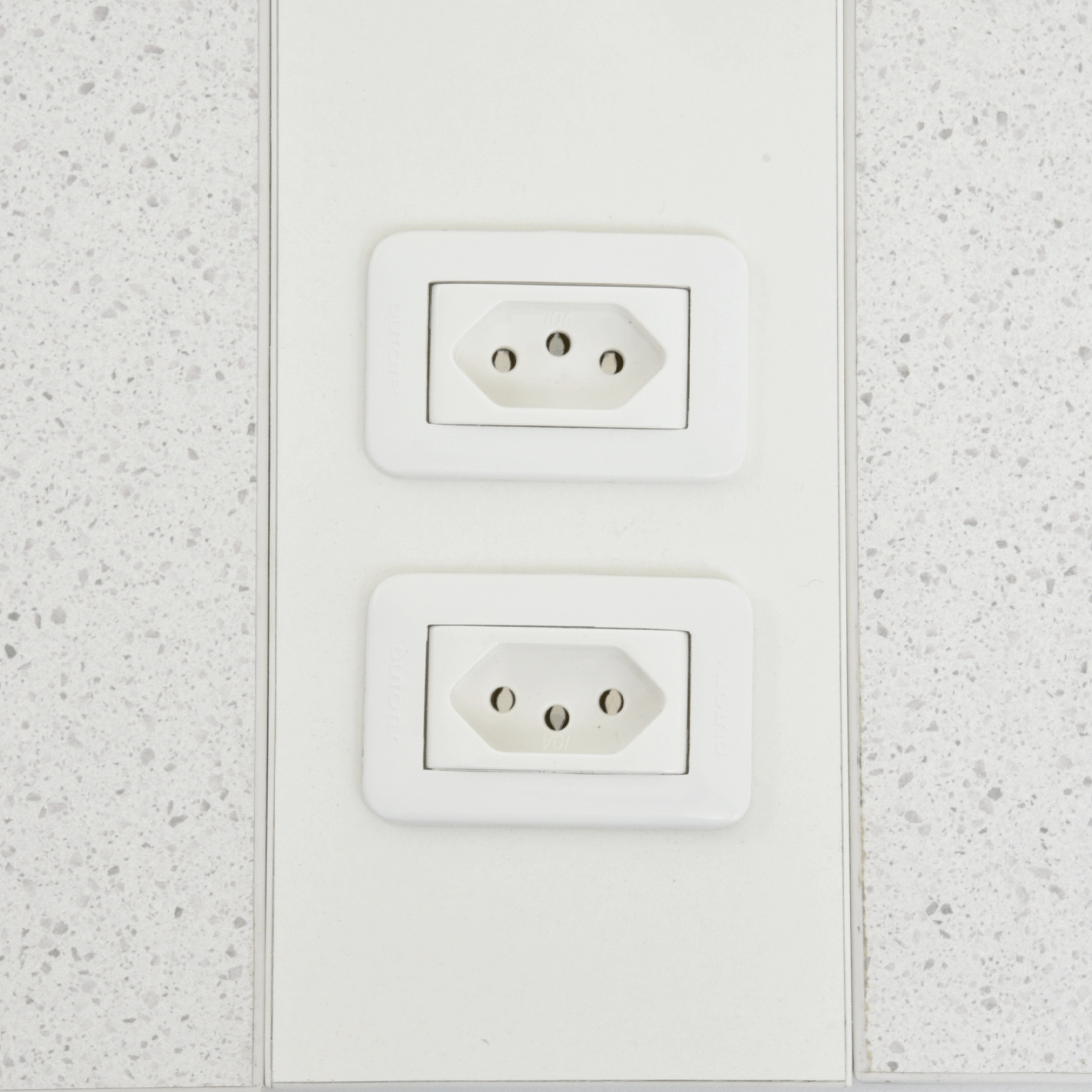 TRAB-DUPLA-C-DIVISORIA-METRIC-BRANCO-GRANILITE-_ST6